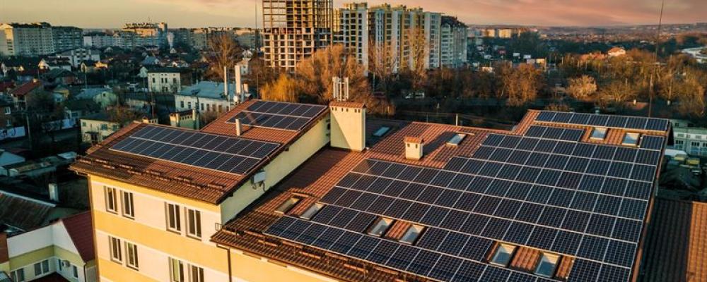 Solpaneler på tak. Pressbild: Bixia