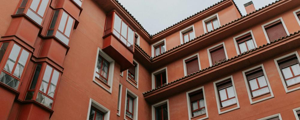 Bostadshus. Pressbild: Braden Collum / Unsplash