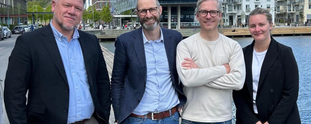 Från vänster: Magnus Kennedy, Siemens, Johan Lockne, TechSeed, Jacob Bentzel, TechSeed, Frida Ahlberg, Siemens Siemens och TechSeed. Pressbild: Siemens