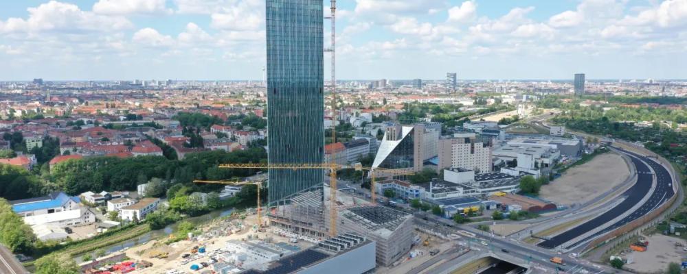 Berlins högsta byggnad, Estrel Tower. Foto: Byggherre:  Estrel Tower Besitz GmbH & Co. KG. Arkitekt: Barkow Leibinger