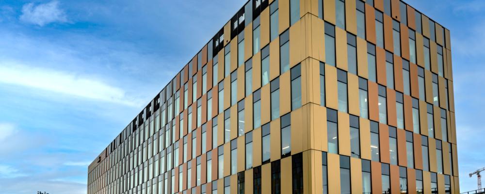 Kontorsfastigheter i High5ive-komplexet i centrala Kraków. Pressbild: Stena Fastigheter