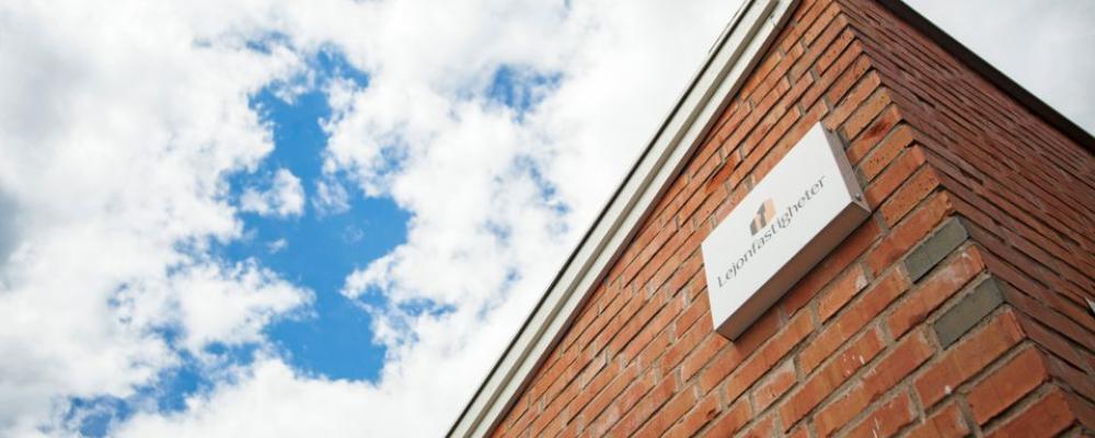 Lejonfastigheter, tegelbyggnad. Pressbild: Lejonfastigheter