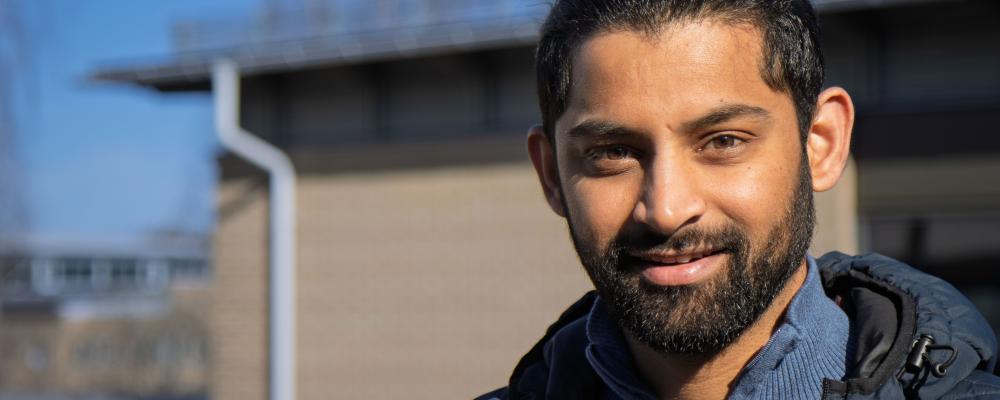 Santhan Reddy Penaka har undersökt användning av AI vid energirenoveringar. Foto: Magnus Mikaelsson