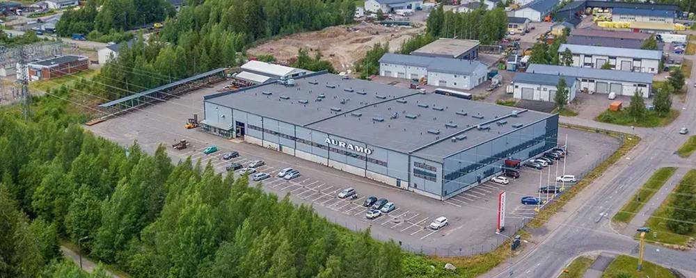 Lagerfastigheten Yrittäjänkatu 4 i Järvenpää, strax norr om Helsingfors. Foto: Stendörren