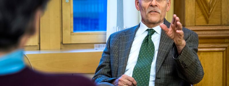 Claudio Bresciani / TT: Riksbankschefen Stefan Ingves och hans direktion väntas börja höja styrräntan redan i år, enligt prissättningen på marknaden.
