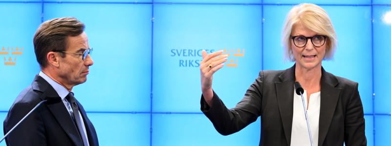 Henrik Montgomery/TT: Moderatledaren Ulf Kristersson och partiets ekonomiskpolitiska talesperson, Elisabeth Svantesson, ser mörkt på ekonomin.