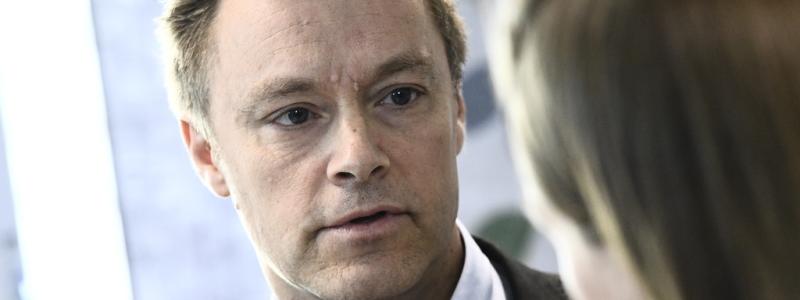 Claudio Bresciani/TT: Finansinspektionens chefsekonom Henrik Braconier vill inte pausa amorteringen. Arkivbild.