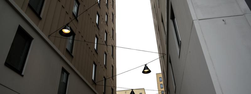 Anders Wiklund/TT: Särskilt i Stockholms innerstad har bostadspriserna stigit sedan årsskiftet. På bilden nya stadsdelen Hagastaden. Arkivbild.