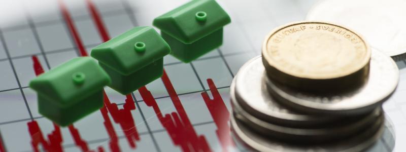 Fredrik Sandberg/TT: Inflationen faller, vilket kan lindra trycket på bolåneräntorna. Arkivbild.