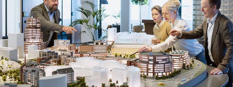 Peter Stigson, tekn. dr. och forsknings- och affärsutvecklare på RISE, Johanna Gattberg, affärsstrateg på Atrium Ljungberg, Carina Carlman, arkitekt SAR/MSA och forsknings- och affärsutvecklare på RISE. Foto: David Lagerlöf