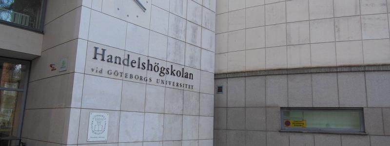 Entrén till befintliga Handelshögskolan i Göteborg. Foto: Albin Olsson/Wikimedia Commons
