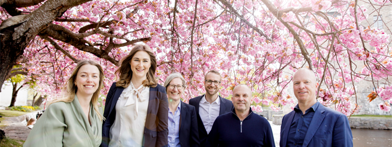 På bilden från vänster: Christin Carlsson, Amanda Tevell, Sofia Wollmann, Per Kaijser, Tomas Carlsson och Nicklas Westberg. Foto: Pavel Koubek.
