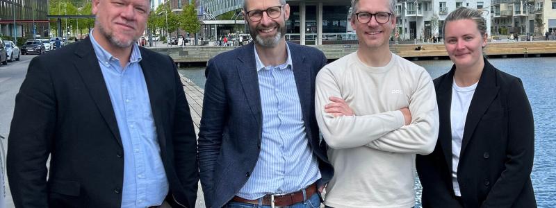 Från vänster: Magnus Kennedy, Siemens, Johan Lockne, TechSeed, Jacob Bentzel, TechSeed, Frida Ahlberg, Siemens Siemens och TechSeed. Pressbild: Siemens