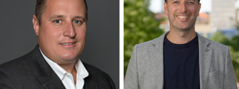 Från vänster: Brad Van Rooyen​ från HomeRiver Group och Daniel Larsson, VD på Odevo. Foto: Odevo
