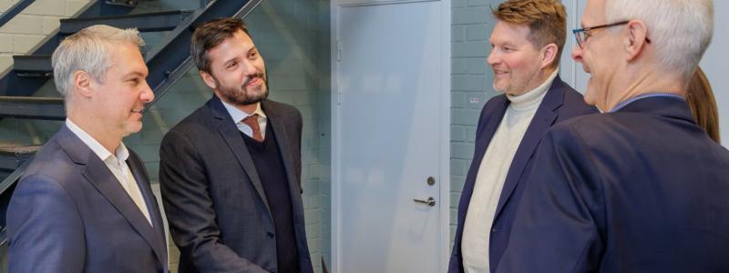 Huddinge Samhällsfastigheter hade i början av december besök av representanter från European Investment Bank (EIB) för samtal om investeringar i fastighetsbeståndet för minskad energianvändning och det EU bidrag som ska delfinansiera projektet.