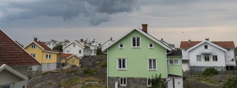 Sex av tio (59 procent) säger att de kommer att ta hänsyn till klimatrisker om de köper hus i framtiden. De allra flesta, 85 procent, tycker att fastighetsmäklare borde vara skyldiga att informera om klimatrisker vid en husförsäljning. Foto: SBAB Bank