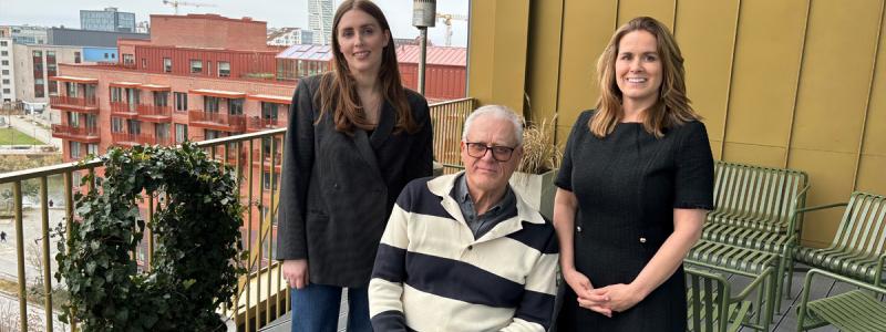 Från vänster: Victoria Areskog Lejbman, Areco Properties, Leif Persson och Nina Söderström från Skånesund i Lomma AB