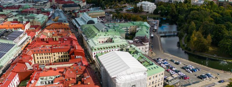 Wallenstam genomför en genomgripande renovering av sin fastighet och hoppas få klartecken för att installera solceller på taket. Foto: Wallenstam