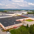 Den uthyrda ytan omfattar cirka 6 000 kvadratmeter och är del av en logistikfastighet belägen i ett av Sveriges större logistik- och industriområden Viared.  Foto: Logicor