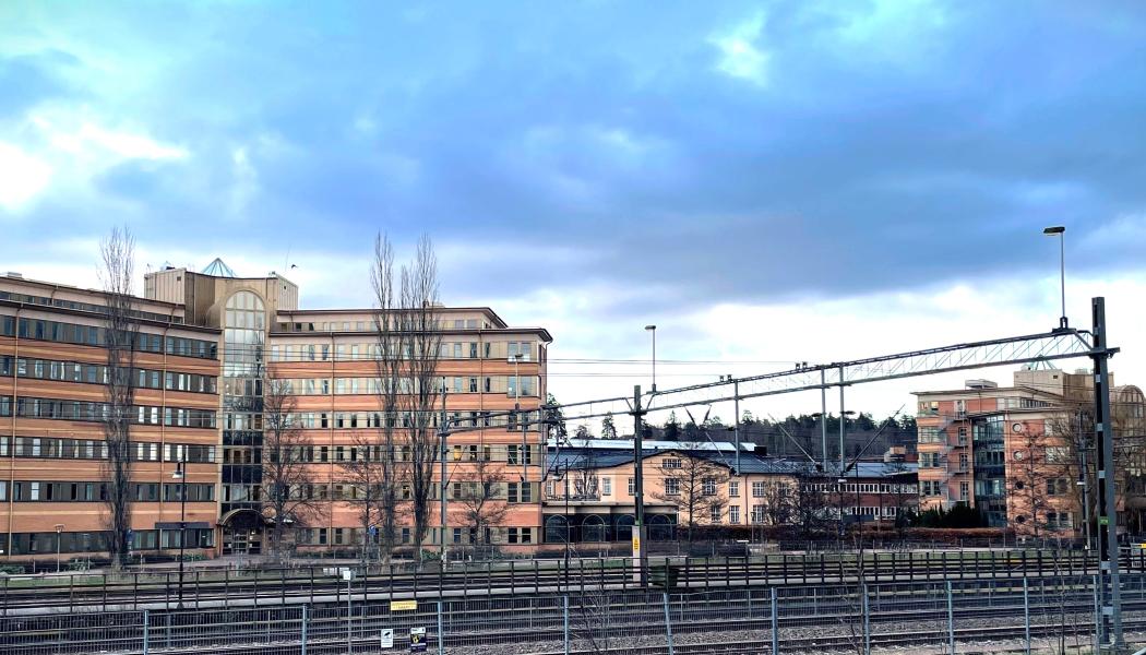 Fastigheterna Vilunda 6:80, Vilunda 6:81 och Vilunda 6:82 inom området Optimus i centrala Upplands Väsby Foto: Alma Propertys Partners
