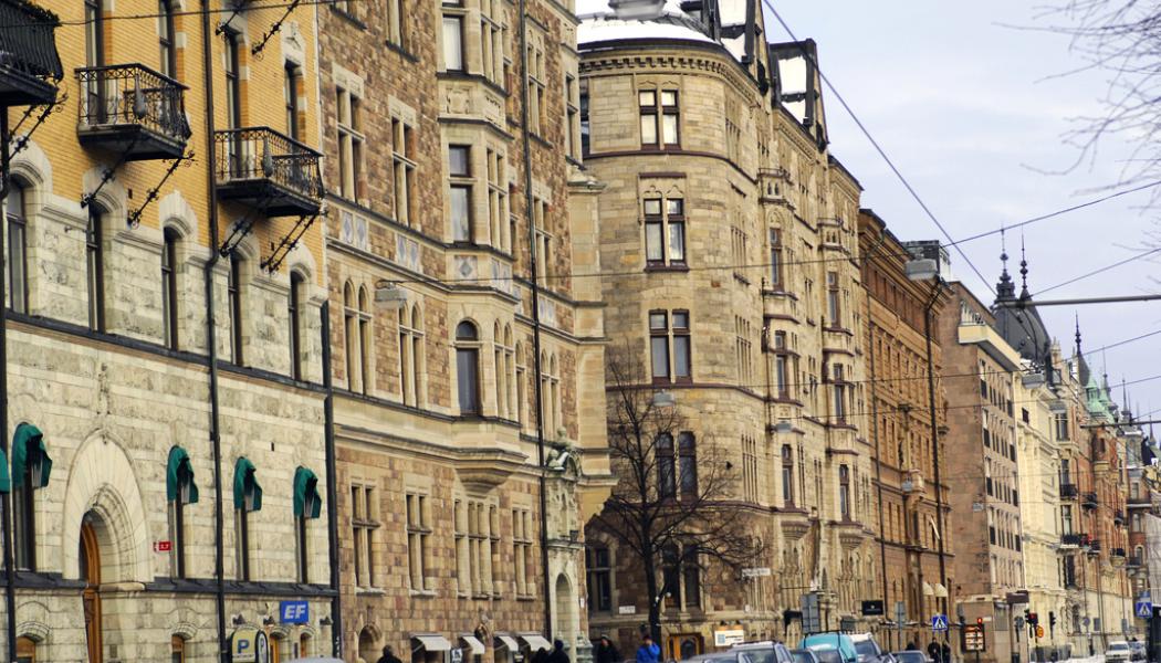 HASSE HOLMBERG / TT: Budgivningarna på bostäder i Sveriges storstäder drivs inte upp på samma sätt som förra året. Arkivbild.