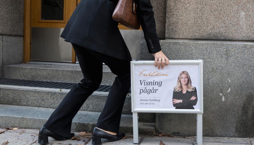 Robin Bäckman/TT: Mäklare runtom i landet vittnar om att färre bostadsspekulanter dyker upp på visningarna.