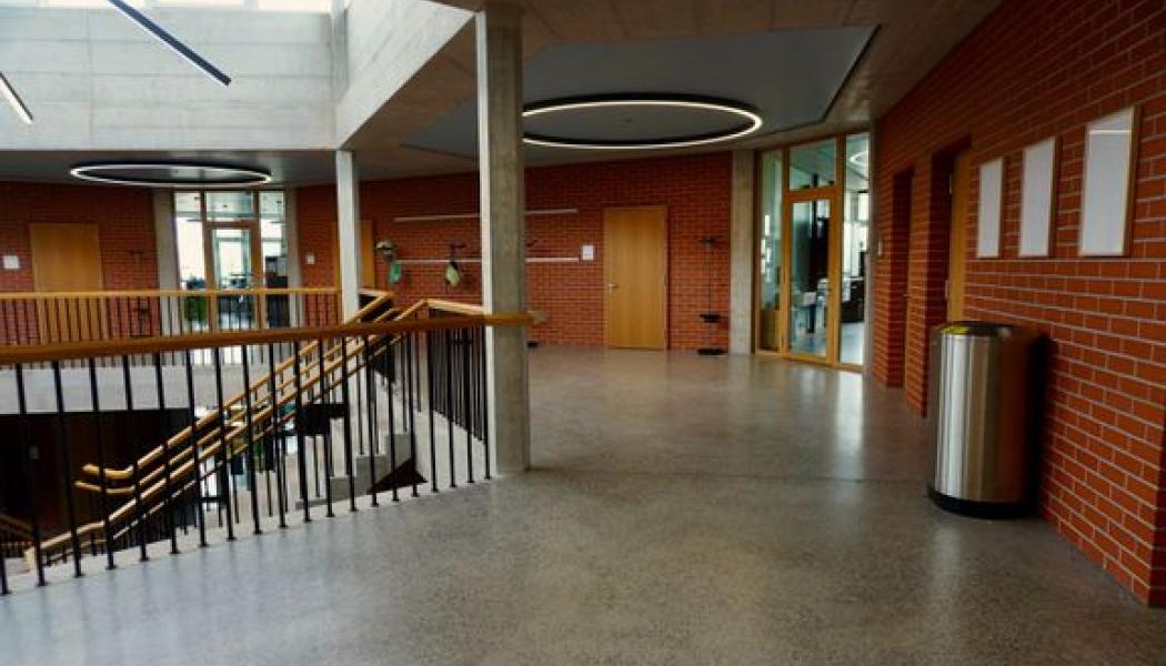 Skolbyggnad. Foto: Navet