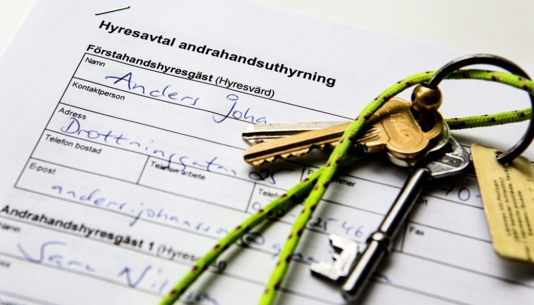 Christine Olsson/TT: Frågan om huruvida hyresbidrag från socialtjänsten ska gå till personer som hyr lägenheter svart ska nu prövas i högsta instans. Arkivbild.