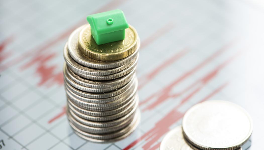 FREDRIK SANDBERG / TT: Kostnaderna för bolån har mer än fördubblats på nio månader i den inflationschock som tvingat Riksbanken att strama åt med räntehöjningar. Arkivbild.