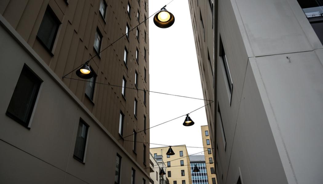 Anders Wiklund/TT: Särskilt i Stockholms innerstad har bostadspriserna stigit sedan årsskiftet. På bilden nya stadsdelen Hagastaden. Arkivbild.