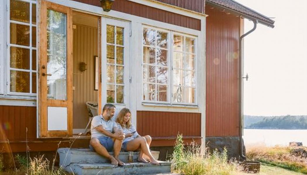 Falkenberg är den kommun som visar störst prisuppgång på fritidshus under pandemin, hela 63 procent. Av länen är det i Skåne som stugorna ökat mest i pris, upp 43 procent. Foto: Länsförsäkringar