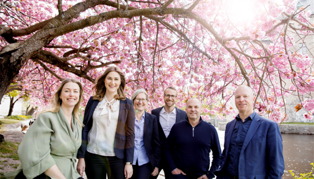 På bilden från vänster: Christin Carlsson, Amanda Tevell, Sofia Wollmann, Per Kaijser, Tomas Carlsson och Nicklas Westberg. Foto: Pavel Koubek.