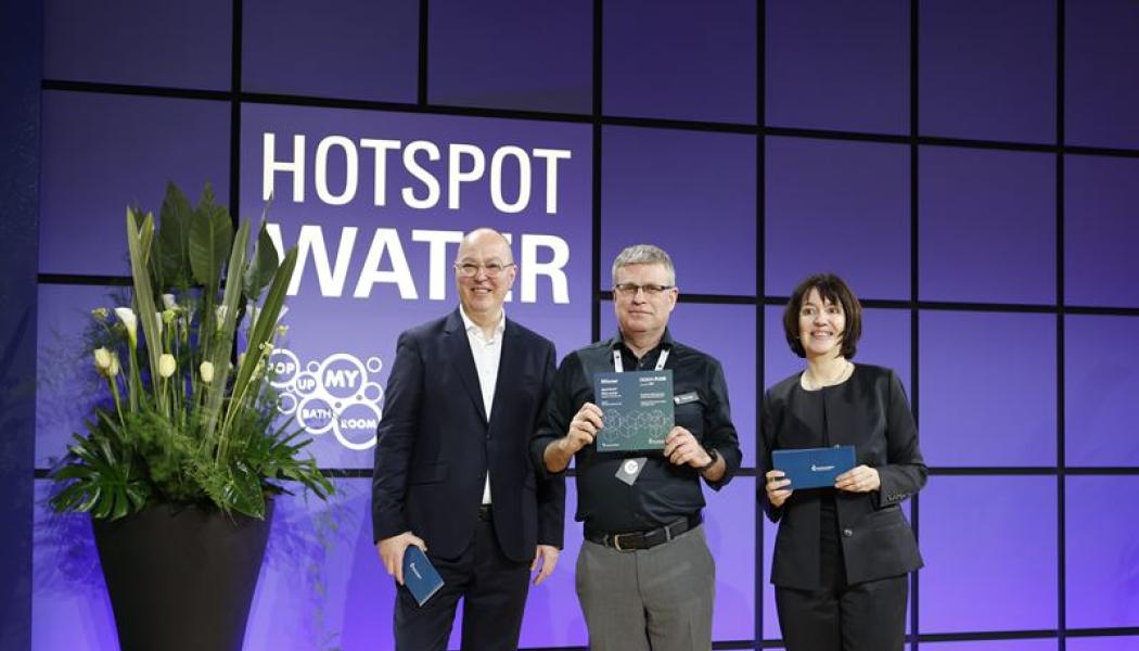 Peter Jocic, Qvantum COO, receives The Design Plus Award powered by ISH. Foto: Johan Marklund