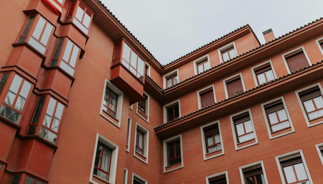 Bostadshus. Pressbild: Braden Collum / Unsplash