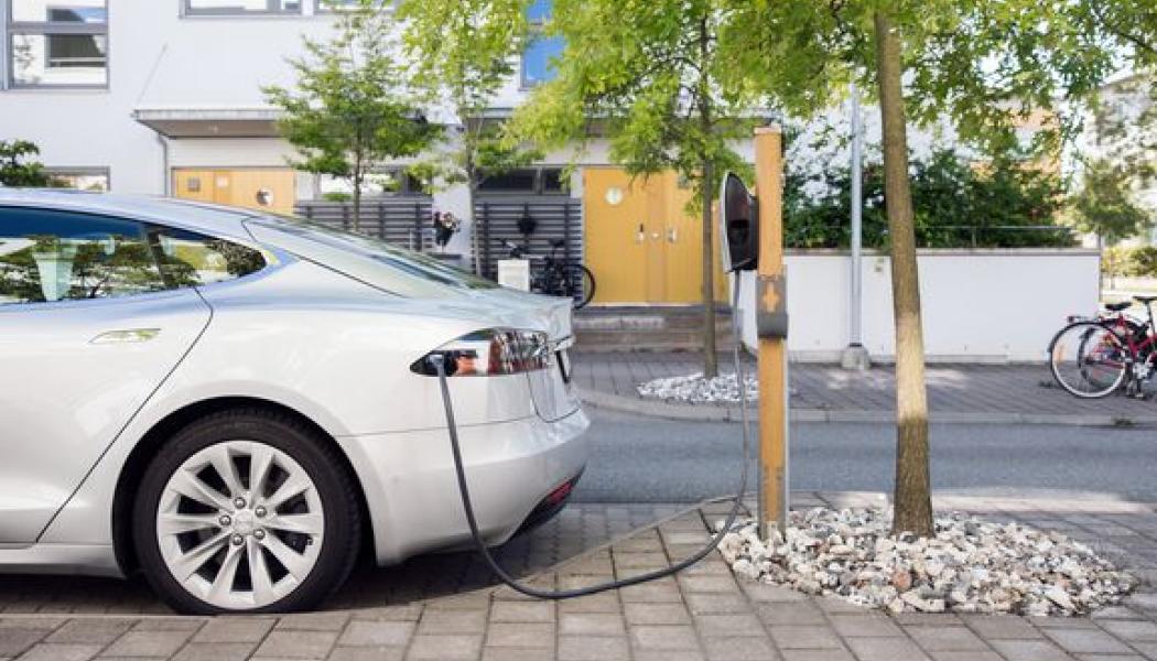 Fastighetsägare vill medverka till klimatsmartare fordonsflotta. Foto: Fastighetsägarna