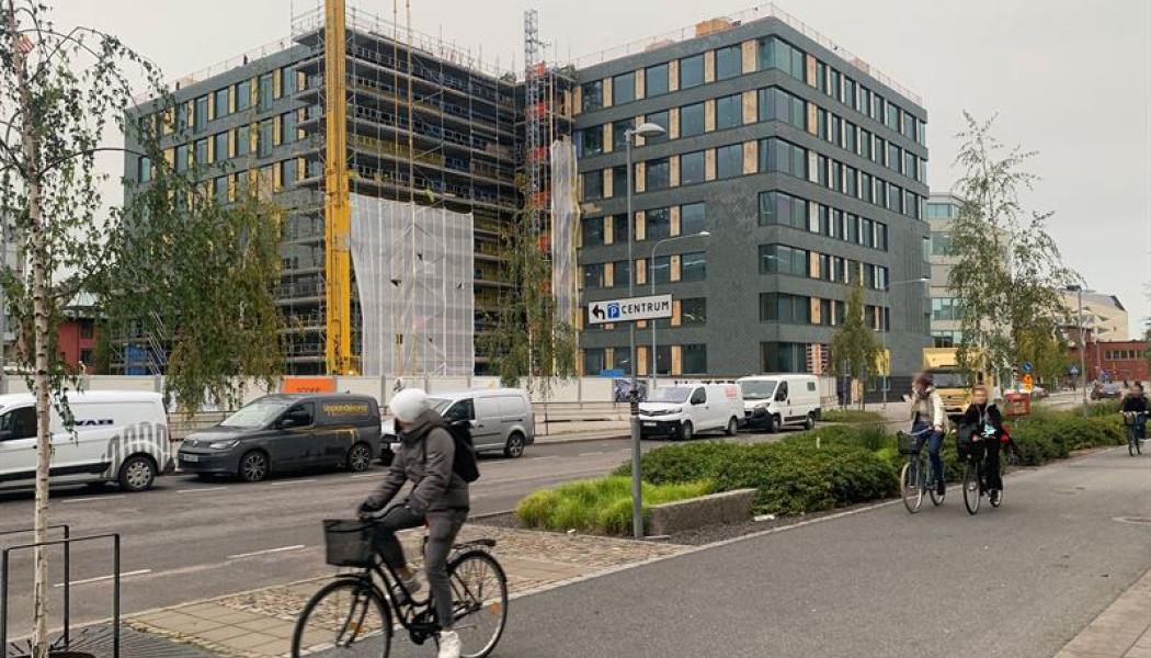 Lumi representerar en subtil men imponerande transformation, där hållbarhet och nytänkande går hand i hand. Foto: White Arkitekter