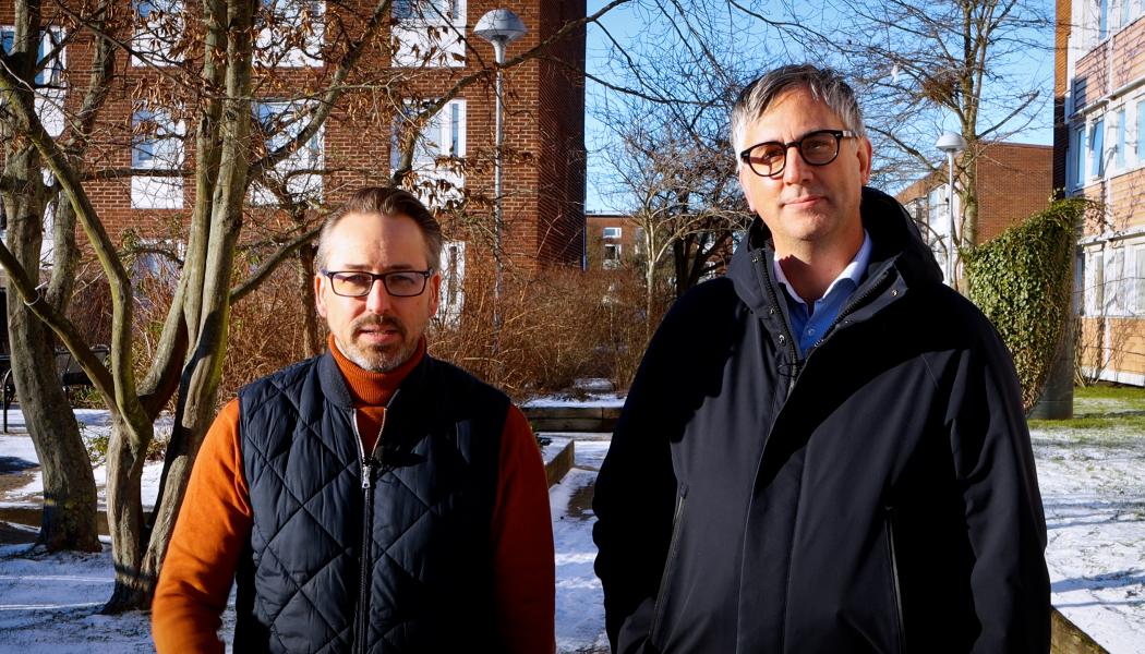Roger Tofft, vd PropTech Sweden och Jonas Stark, affärsutvecklingschef MKB Fastighets AB är glada över att det är så många bolag som vill vara med och skapa framtidens boende och bidra till en enklare vardag för MKBs kunder. Foto: MKB