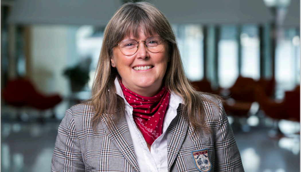 Svensk Ventilations vd, Britta Permats, hjärtefråga är ett hälsosamt inomhusklimat för alla. Hon ömmar särskilt för barn, allergiker och äldre som är särskilt känsliga för dålig luft. 
