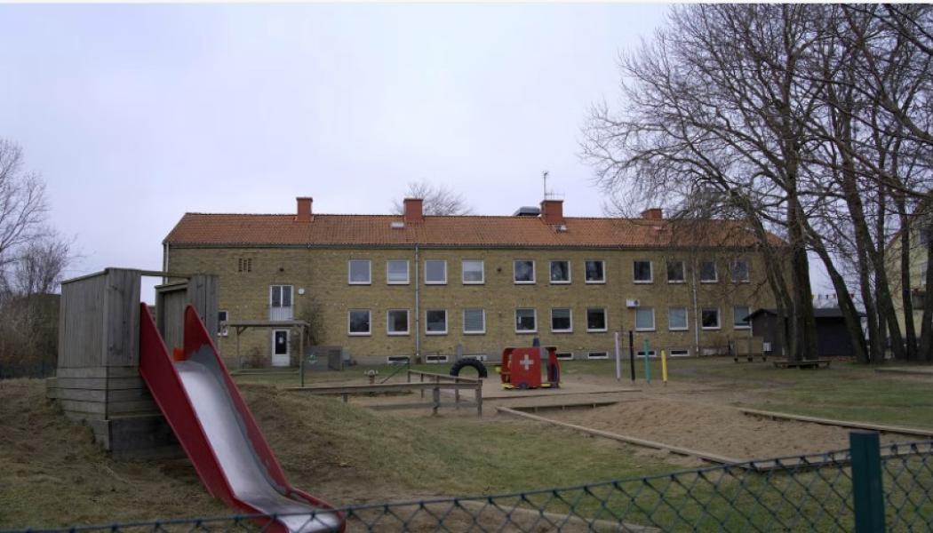 Skolan Tranan, en av de byggnader på Peder Skrivares gymnasieskola i Varberg som har inventerats i studien. Foto: Kajsa Urge IVL
