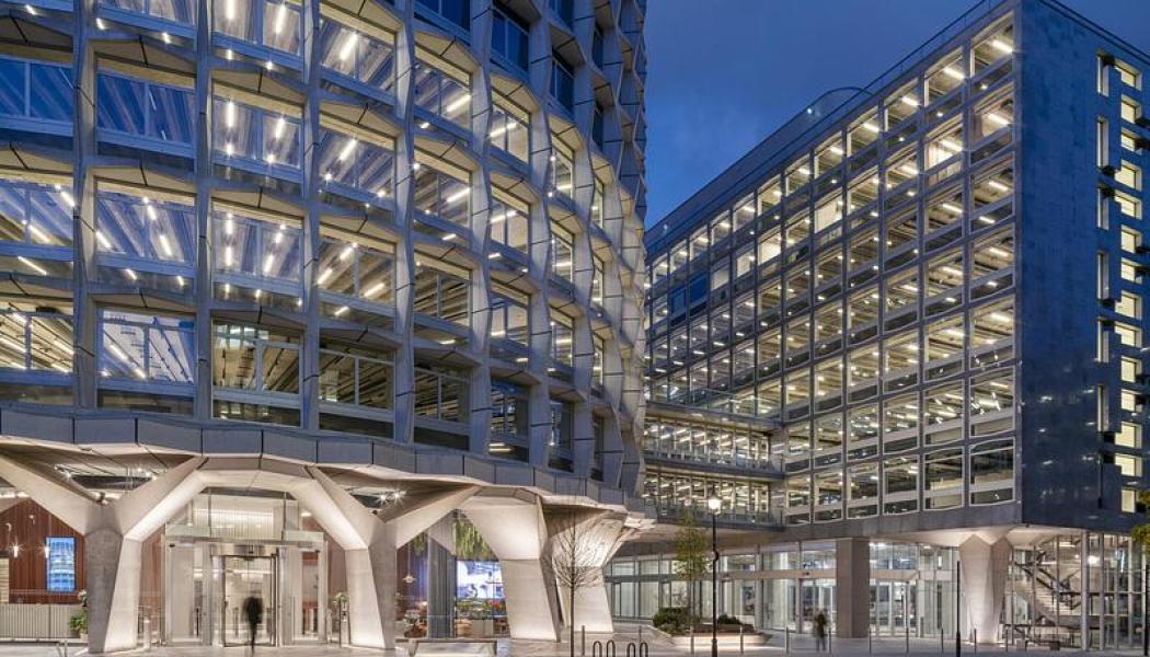 Klassiska Space House i London har byggts om till en modern kontorsmiljö. Projektet visar både möjligheter och utmaningar i äldre byggnader. Foto: Gareth Gardner