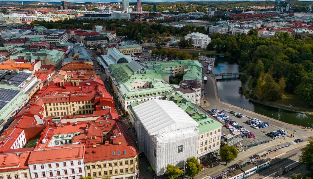 Wallenstam genomför en genomgripande renovering av sin fastighet och hoppas få klartecken för att installera solceller på taket. Foto: Wallenstam