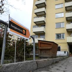 Janerik Henriksson/TT: Köparna har fortfarande en fördel på bostadsmarknaden, men övertaget har minskat sedan slutet av fjolåret, enligt Fastighetsbyråns Mäklarpanel. Arkivbild.