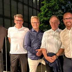 På bild från vänster: Sture Backman OSG, Mikael Bengs VD OSG, Bjarne Johansson SI, Peter Häggdahl OSG och Mikael Norlander VD SI. Foto: SI