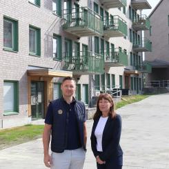 Mattias Lundström vd och Helena Backman affärsområdeschef Fastigheter, HSB Norr Foto: HSB Norr
